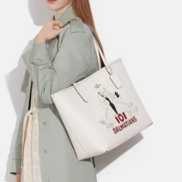 Disney X Coach City Tote Cruella Motif - Picture 17 of 17
